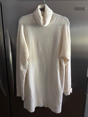 NWT Cream oversized Turtleneck Longline Sweater/Dress